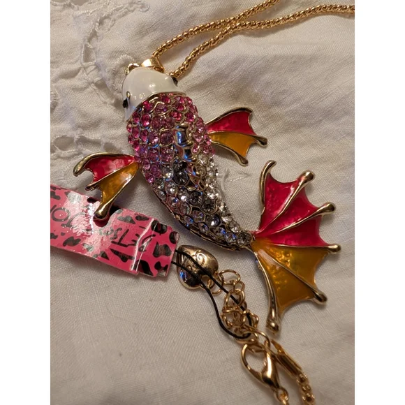 Betsey Johnson Koi Fish Pendant Necklace Y2K Retired Fairycore Cottagecore NWT - Picture 4 of 9